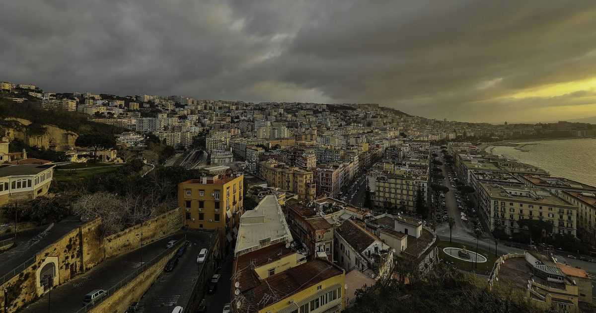 Roussillon -Terra segreta – Napoli